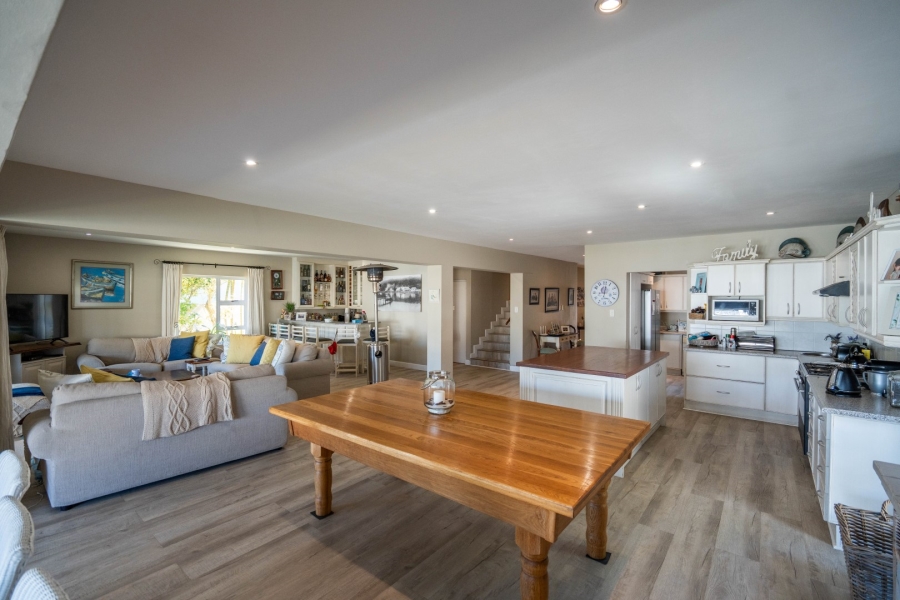 7 Bedroom Property for Sale in Royal Alfred Marina Eastern Cape